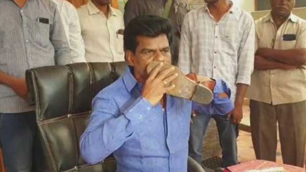 జేసీ వ్యాఖ్యలకు నిరసనగా.. జేసీ వ్యాఖ్యలకు నిరసనగా..