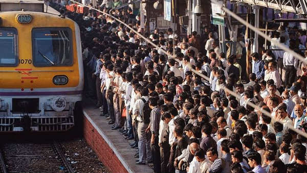 రోజుకు 8-10మంది ప్రాణాలు గాలిలో..