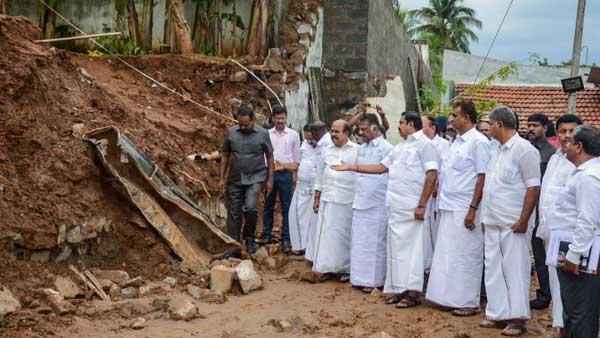 పోలీసులకు భయపడి ఇలా చెప్పారు..