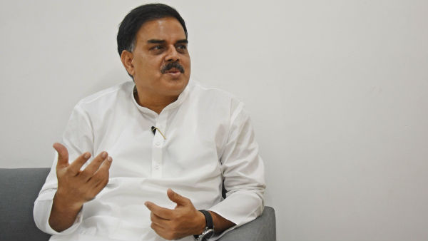 జనసేన పార్టీని వీడి వెళ్తున్న నేతలు 