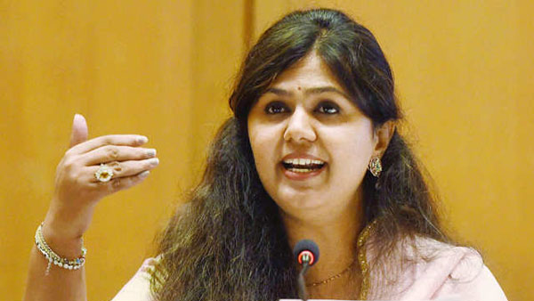 ఫడ్నవీస్‌పై పరోక్ష దాడి