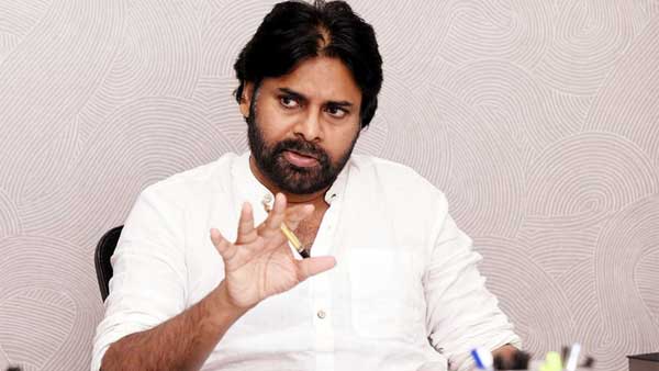 పవన్ కళ్యాణ్ టార్గెట్ గా మూడు పెళ్ళిళ్ళపై సెటైర్లు వేస్తున్న నెటిజన్లు