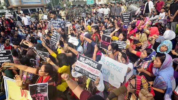 సోషల్ మీడియా ప్లాట్ ఫామ్ లపై నిఘా.. సోషల్ మీడియా ప్లాట్ ఫామ్ లపై నిఘా..