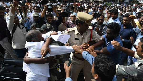 అసలేం జరిగింది? 