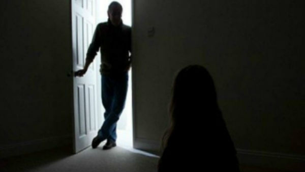 ఒకరి తర్వాత ఒకరు..