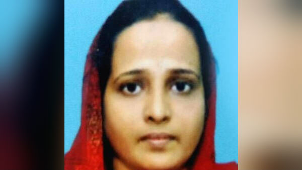 ఆంటీని ముగ్గులోకి దింపిన కుట్టి 