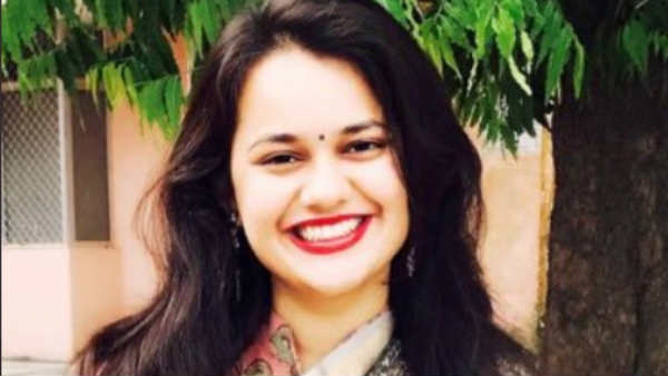 అగ్నికి ఆజ్యం పోశారు అగ్నికి ఆజ్యం పోశారు