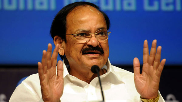 మూడు రాజధానులంటూ..