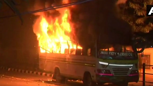 అసోంలో కర్ఫ్యూ..ఇంటర్నెట్ సేవలు కట్