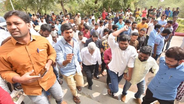 హిందుత్వ దేశంగా..