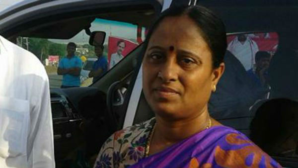  23 డివిజన్లలో తమ వర్గాన్ని నిలబెట్టి కార్పోటర్లుగా గెలిపిస్తామన్న కొండా 