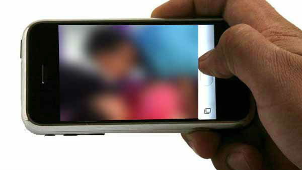 డబ్బులు ఎక్కడ ఇవ్వాలి ? 