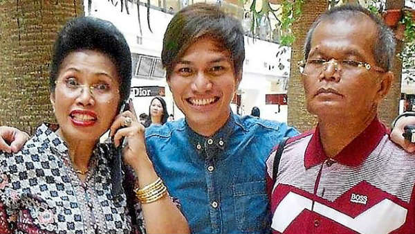 తల్లిదండ్రులు కూడా ఛీకొడుతున్నారు తల్లిదండ్రులు కూడా ఛీకొడుతున్నారు