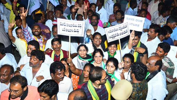 హిందూపురం, అనంతపురం పార్లమెంటు పరిధిలో సభల్లో పాల్గొననున్న చంద్రబాబు హిందూపురం, అనంతపురం పార్లమెంటు పరిధిలో సభల్లో పాల్గొననున్న చంద్రబాబు