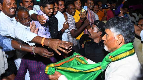 రాజకీయ పబ్బం గడుపు కోవడానికి చంద్రబాబు వేషాలు ..నానీ ఫైర్