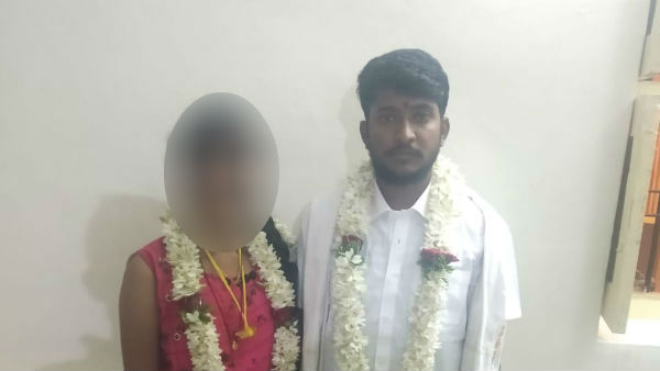 అమ్మాయి ఇంటి ముందు గదిలో!