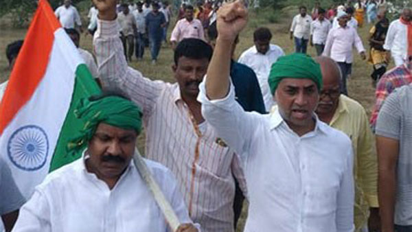 అసెంబ్లీ వద్ద ఉద్రిక్తత.. అసెంబ్లీ వద్ద ఉద్రిక్తత..