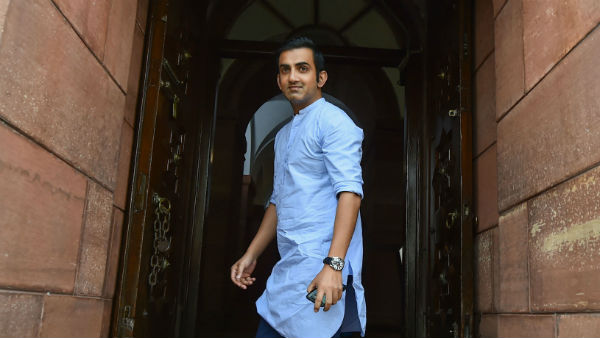 సిక్కులపై దాడి చేయించింది..