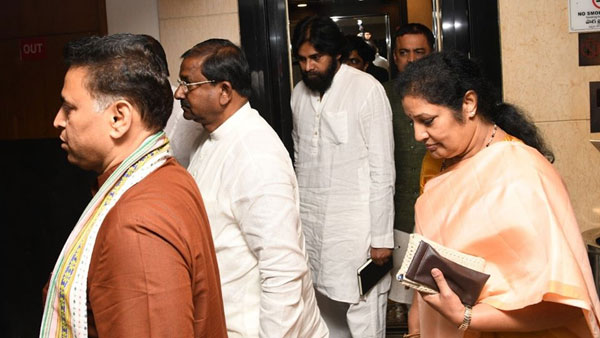 స్థానిక ఎన్నికల్లో కలిసే పోటీ.. బీజేపీ, జనసేన