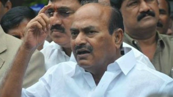 జేసీపై ఆరోపణలు :