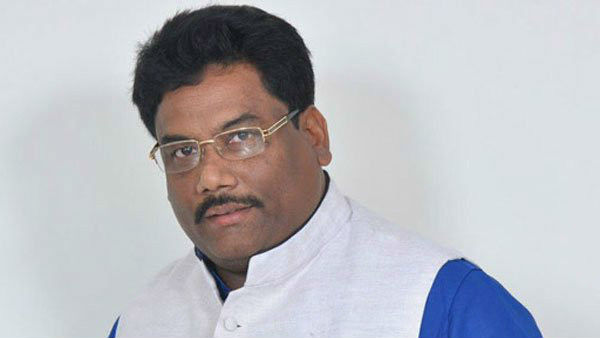 ప్రజలు నవ్వుతున్నారు..?