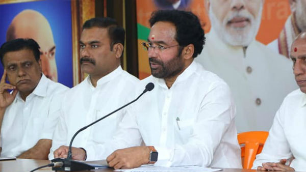 మూడు రాజధానుల ఏర్పాటు వైపే సీఎం జగన్ ..ఆందోళనలు ఉధృతం 