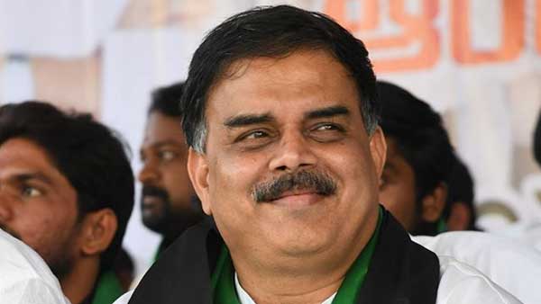 మాటలు మార్చే ముఖ్యమంత్రిని ఎవరైనా నమ్ముతారా?