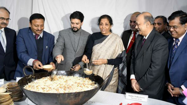  బడ్జెట్ ప్రింటింగ్‌కు సంకేతం హల్వా వేడుకలు