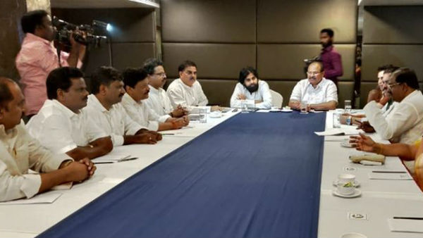 అమరావతి కేంద్రంగా ఉద్యమం.. అమరావతి కేంద్రంగా ఉద్యమం..