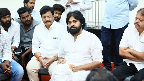 ఢిల్లీ వెళ్లి కేంద్ర పెద్దలతో చర్చించనున్న పవన్ ఢిల్లీ వెళ్లి కేంద్ర పెద్దలతో చర్చించనున్న పవన్