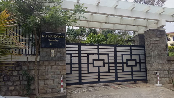 ఆదాయానికి మించిన అక్రమ ఆస్తులు? ఆదాయానికి మించిన అక్రమ ఆస్తులు?