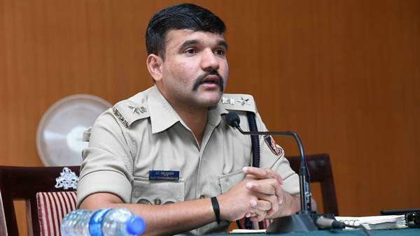  ఫాం హౌస్ లోకి పరుగు