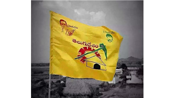  టీడీపీ షాక్ ఇచ్చి వైసీపీకి మద్దతు తెలిపిన ఎమ్మెల్సీలు 