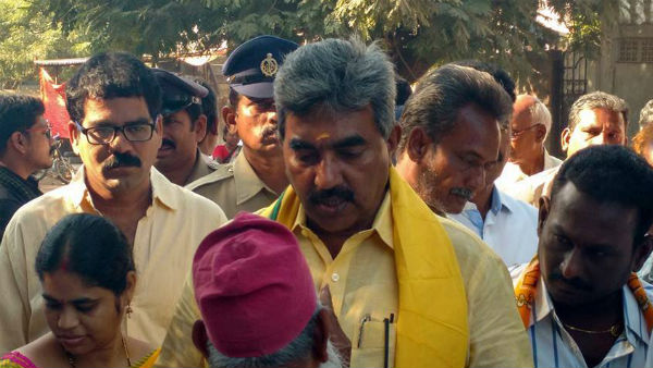 రాజా పాదయాత్ర ..అర్ధరాత్రి నుంచే హౌస్ అరెస్ట్ లు.. ఆలపాటి రాజా అరెస్ట్ 