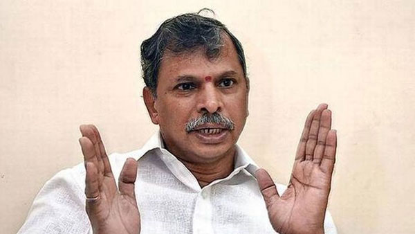 వైఎస్సార్ పునరుద్ధరించిన సభ.. వైఎస్సార్ పునరుద్ధరించిన సభ..