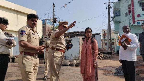 పోలింగ్‌కు నిర్వహణకు 50వేల మందికి సిబ్బందితో బందోబస్తు