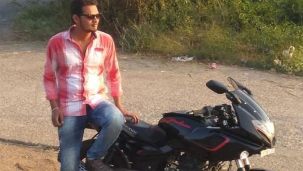 కోపంతో రగిలిపోయి