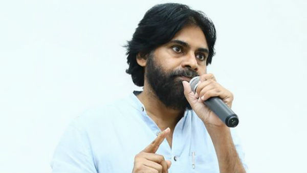 ఢిల్లీకి సడన్ గా పవన్ ... ఢిల్లీకి సడన్ గా పవన్ ...