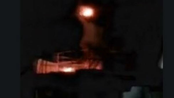 దొండపాడులో వైఎస్సార్ విగ్రహానికి నిప్పు పెట్టిన దుండగులు దొండపాడులో వైఎస్సార్ విగ్రహానికి నిప్పు పెట్టిన దుండగులు