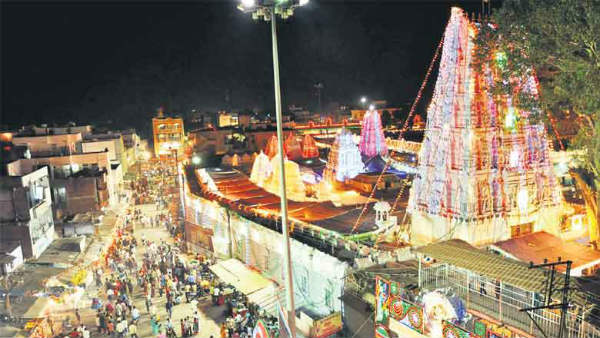 అందుబాటు ధరల్లోనే సేవలు.. అందుబాటు ధరల్లోనే సేవలు..