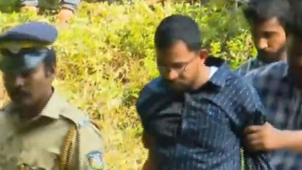 తండ్రి గుండె బద్దలైంది..