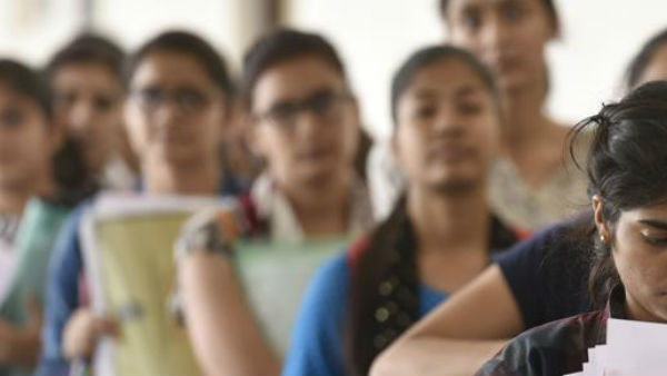  పరీక్షలు ముగియగానే ఆ కాలేజీలను మూయించండి