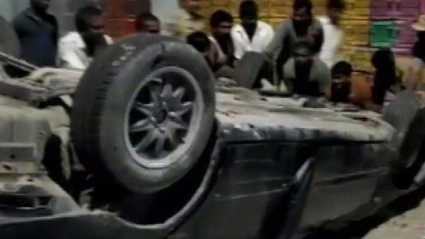 మాదాపూర్లో బిర్యానీ తిని.. మాదాపూర్లో బిర్యానీ తిని..