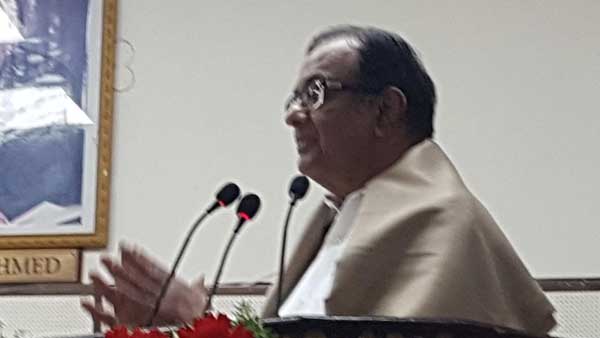 గాలి కొదిలేసిందంటూ..