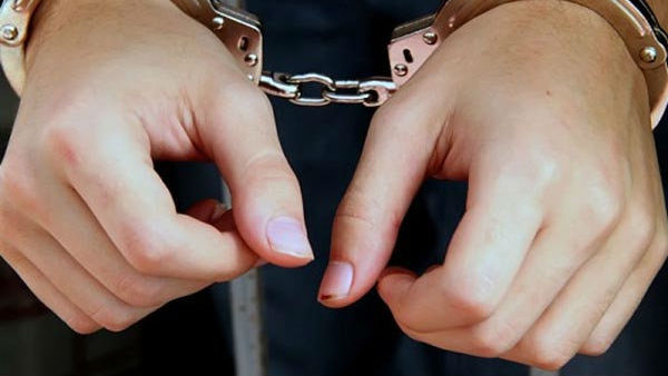 అత్తకు ఫోటోలు పంపించి ! 