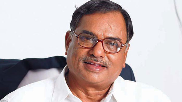 మెడిసిన్ చేస్తోన్న సహస్ర.. మెడిసిన్ చేస్తోన్న సహస్ర..