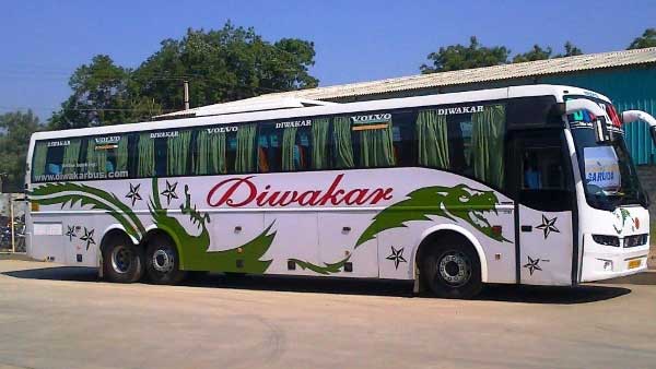 దివాకర్ ట్రావెల్స్ పై ఉక్కుపాదం మోపేందుకు సిద్ధం అయిన రవాణా శాఖ