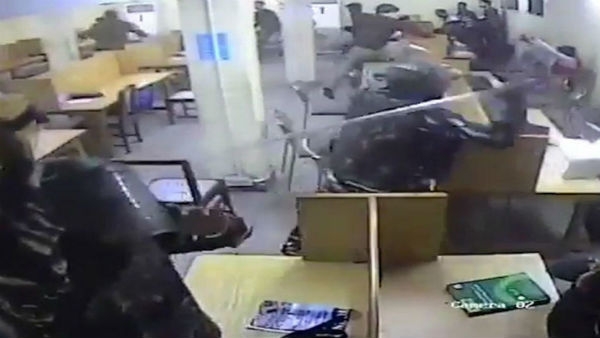  పోలీసుల వీడియో..