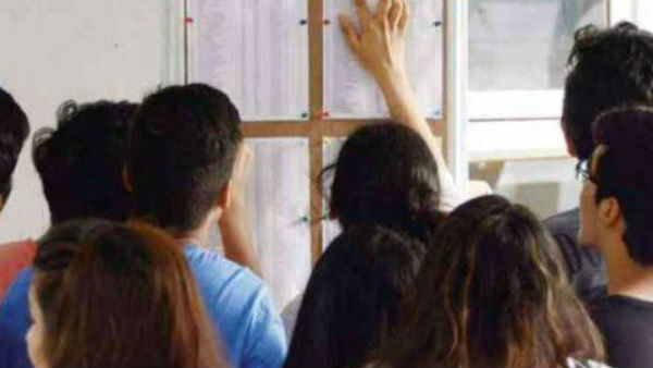 కాలేజీల్లో విద్యార్థుల మృతి... హైకోర్టు ప్రశ్నల వర్షం కాలేజీల్లో విద్యార్థుల మృతి... హైకోర్టు ప్రశ్నల వర్షం