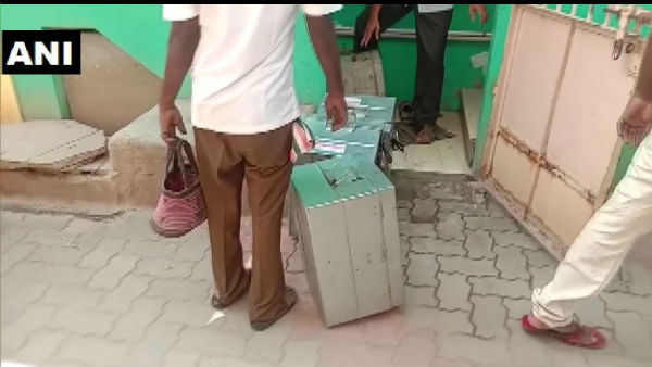  ఇద్దరికీ సమన్లు జారీ.. 